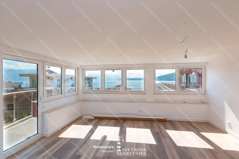 Prodaja, dvosoban stan, 96m², Đenovići, Herceg Novi