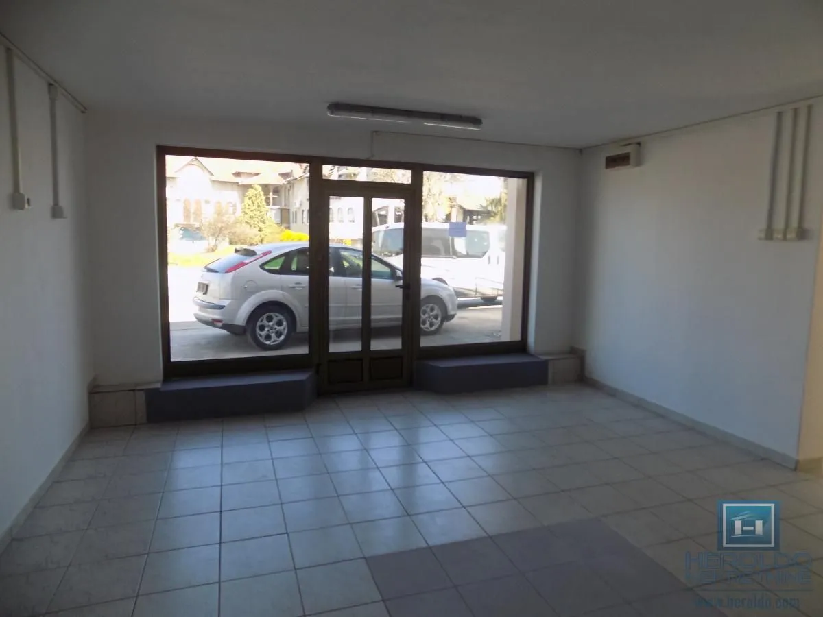Rent, office space, 66m², Gloždak, Paraćin