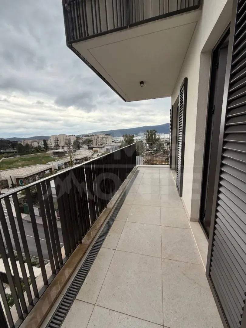 Izdavanje, jednosoban stan, 50m², Tivat, Crna Gora