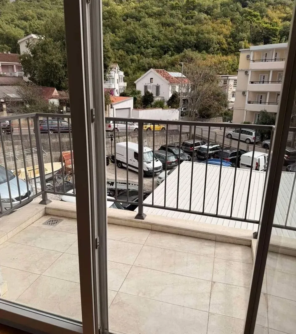 Prodaja, garsonjera, 30m², Lazi, Budva