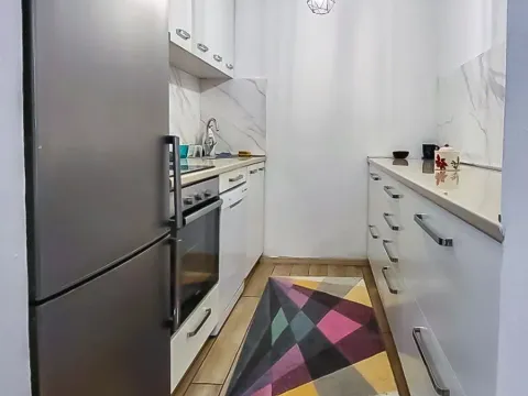 Izdavanje, trosoban stan, 100m², Blok 5, Podgorica - image 5