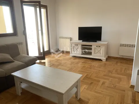 Izdavanje, dvosoban stan, 85m², Stari Aerodrom, Podgorica - image 3