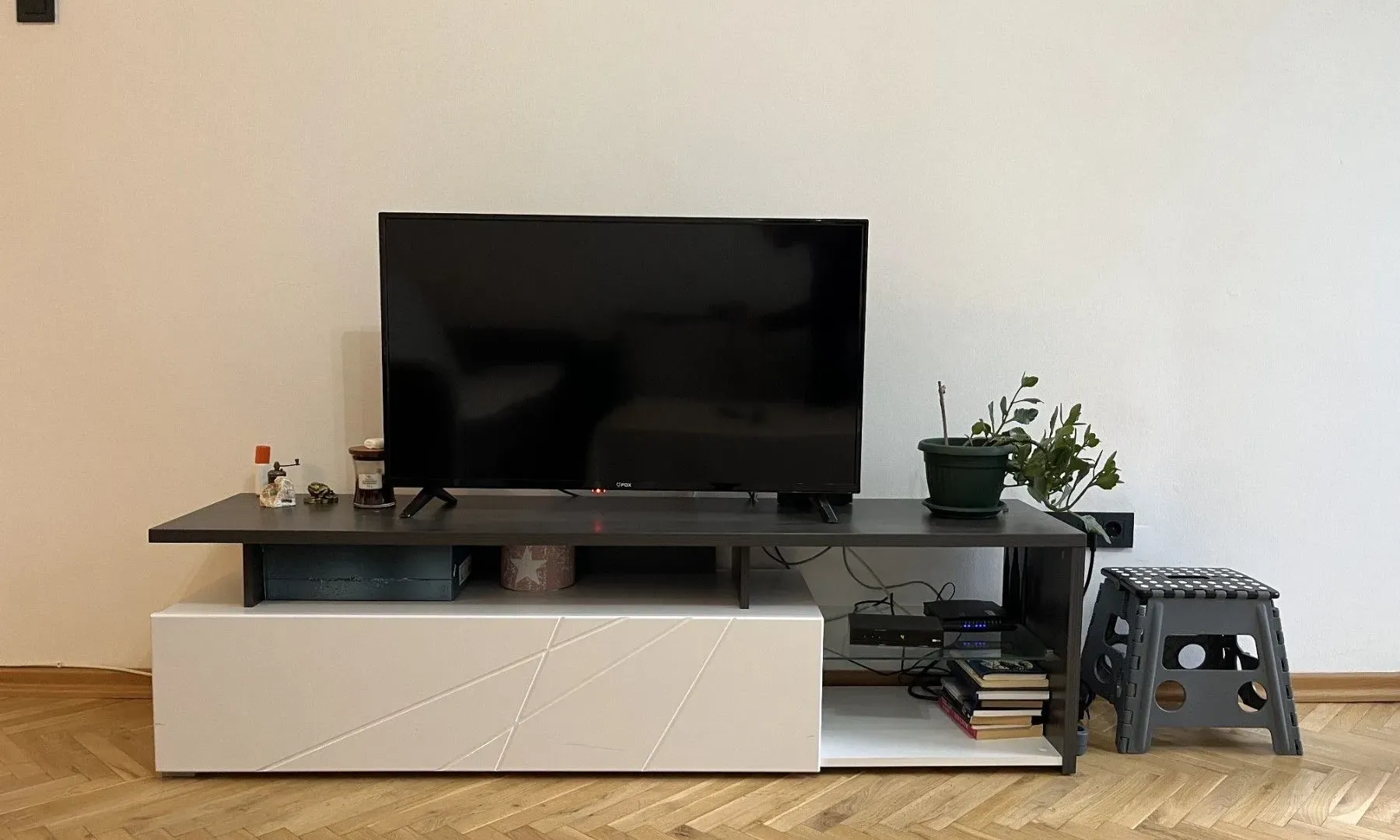 Rent, one bedroom apartment, 53m², Babilonija, Budva