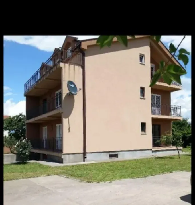 Prodaja, kuća, 485m², Donja Gorica, Podgorica