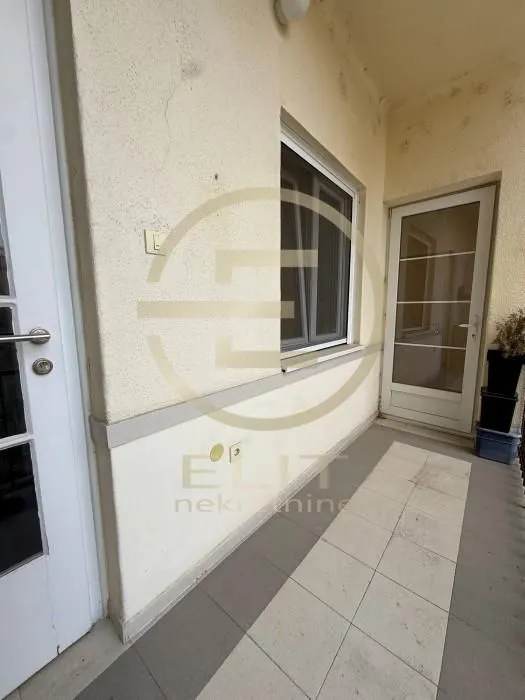 Prodaja, stan, 112m², Centar, Novi Sad