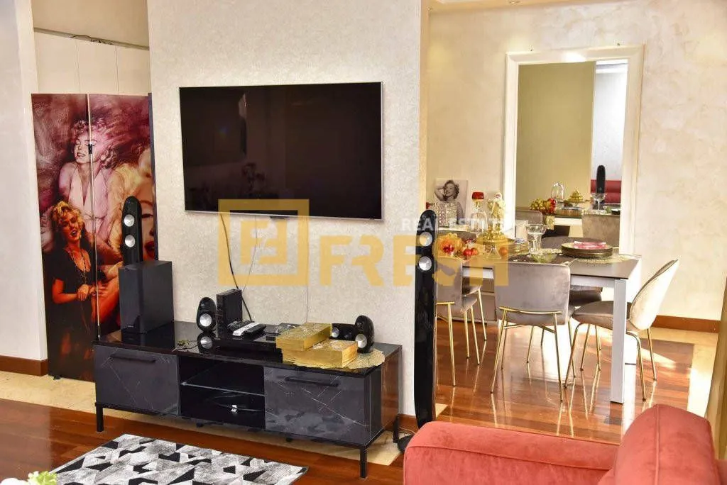 Rent, four bedroom apartment, 140m², Centar, Podgorica