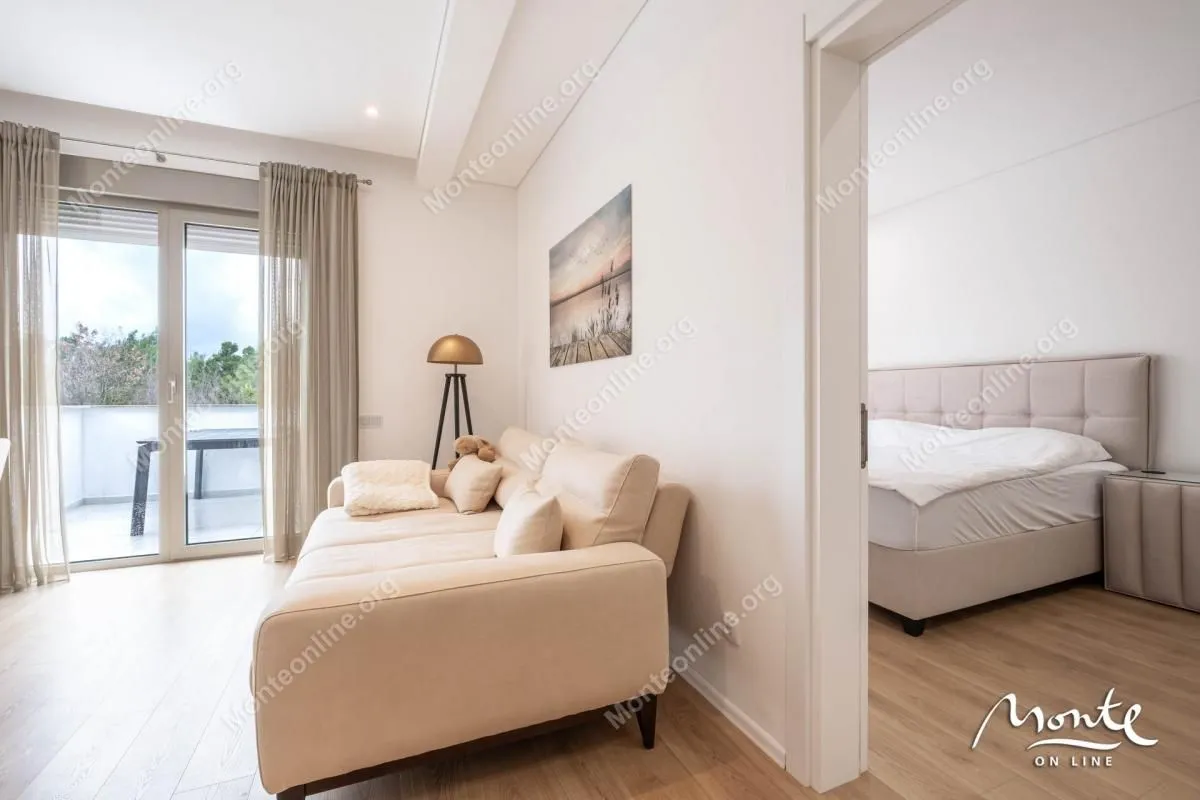 Prodaja, dvosoban stan, 90m², Tivat, Crna Gora