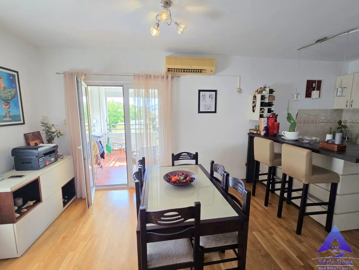 Sale, three bedroom apartment, 107m², Maine, Budva