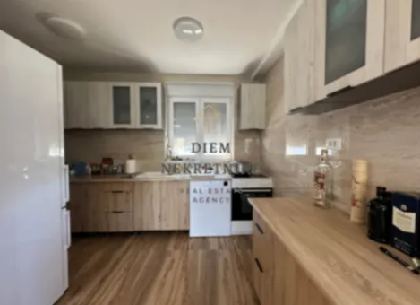 Izdavanje, kuća, 170m², Zagorič, Podgorica - image 5