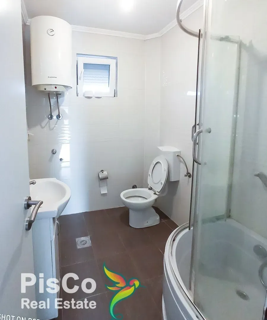 Izdavanje, kuća, 100m², Podgorica, Crna Gora