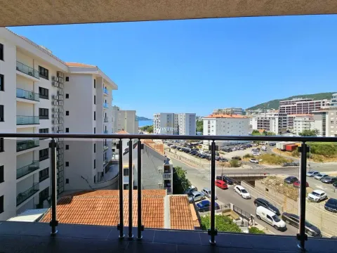 Rent, two bedroom apartment, 112m², Bečići, Budva - image 8