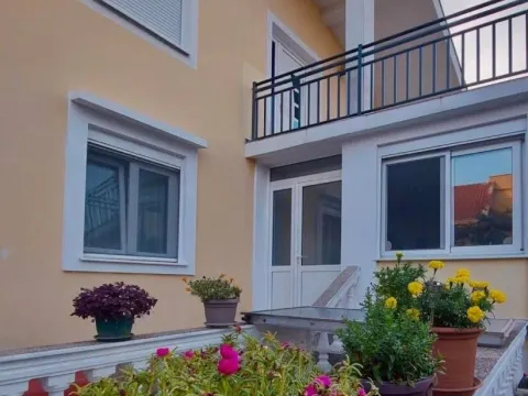 Rent, house, 100m², Zabjelo, Podgorica - image 23