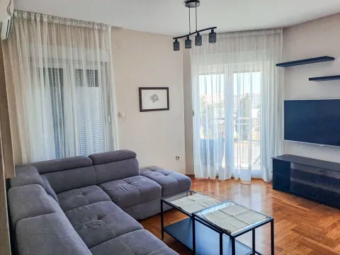 Izdavanje, dvosoban stan, 65m², Zabjelo, Podgorica - image 1