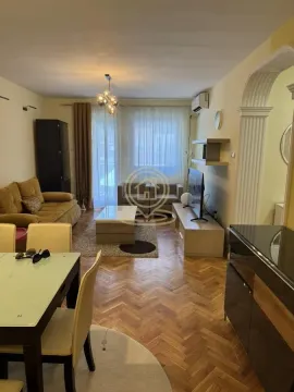 Izdavanje, trosoban stan, 76m², Centar, Novi Sad - image 26