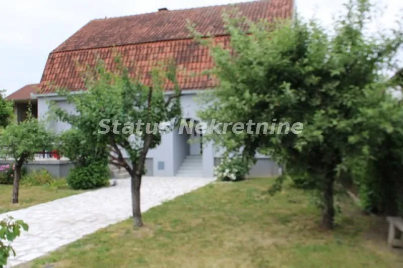 Prodaja, kuća, 242m², Novo naselje, Novi Sad