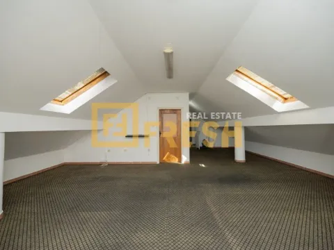 Izdavanje, poslovni prostor, 1000m², Centar, Podgorica - image 48