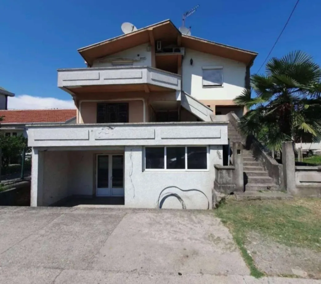 Sale, house, 358m², Dalmatinska ulica, Podgorica