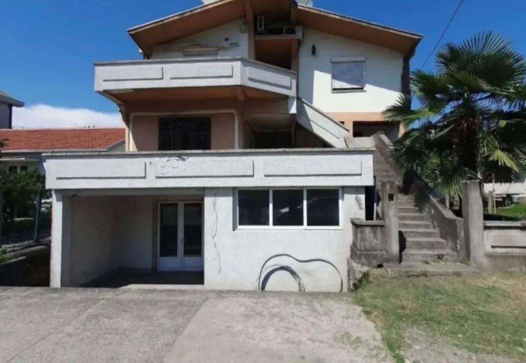 Prodaja, kuća, 358m², Dalmatinska ulica, Podgorica