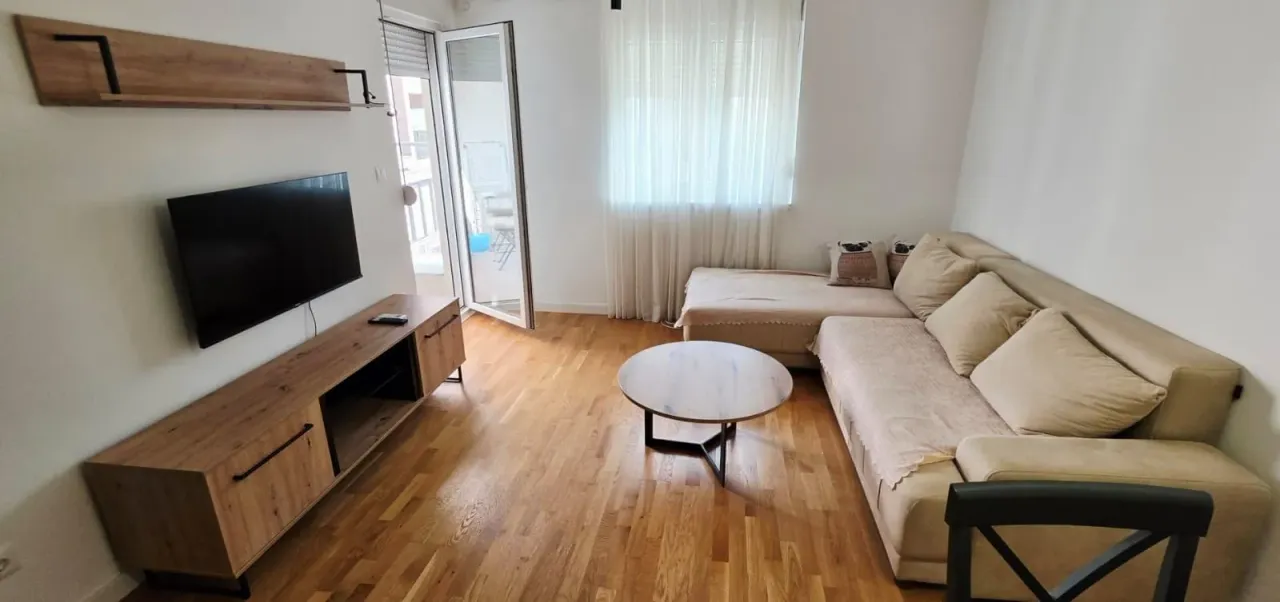 Izdavanje, jednosoban stan, 45m², Zabjelo, Podgorica