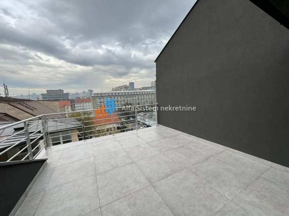 Izdavanje, trosoban stan, 100m², Savski Venac, Beograd