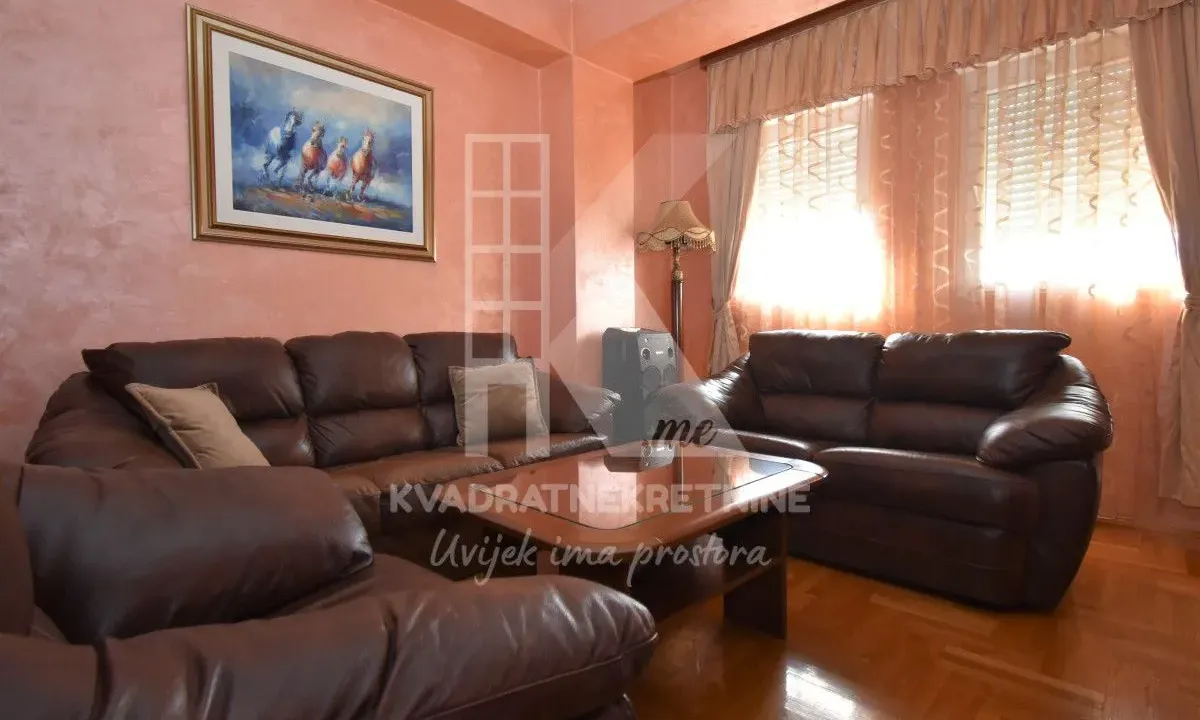 Izdavanje, jednosoban stan, 52m², City Kvart, Podgorica