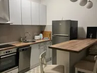 Izdavanje, jednosoban stan, 42m², Tivat, Crna Gora - image 1