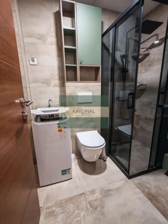 Izdavanje, jednosoban stan, 42m², Centar, Kragujevac