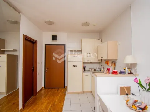 Rent, apartment, 34m², City Kvart, Podgorica - image 2