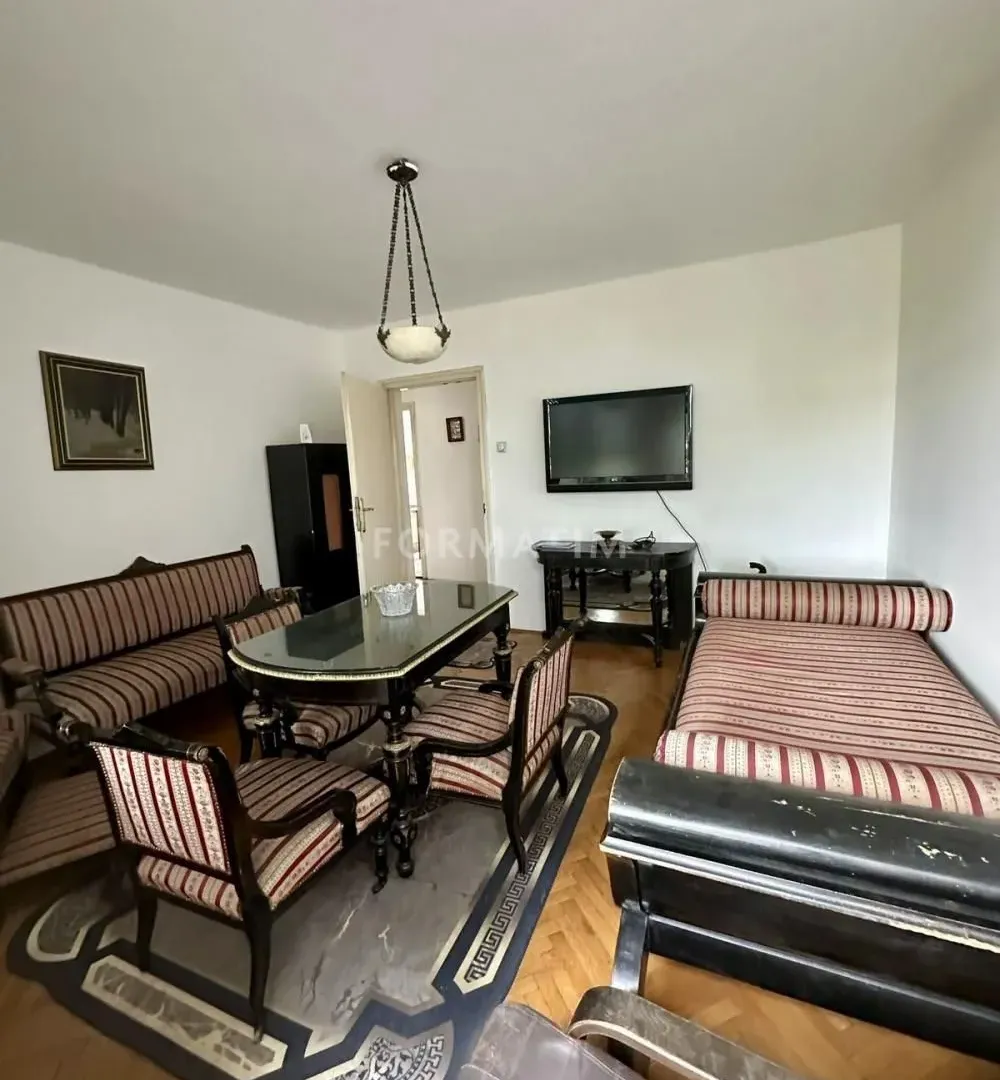 Izdavanje, dvosoban stan, 64m², Vračar Sve Podlokacije, Beograd