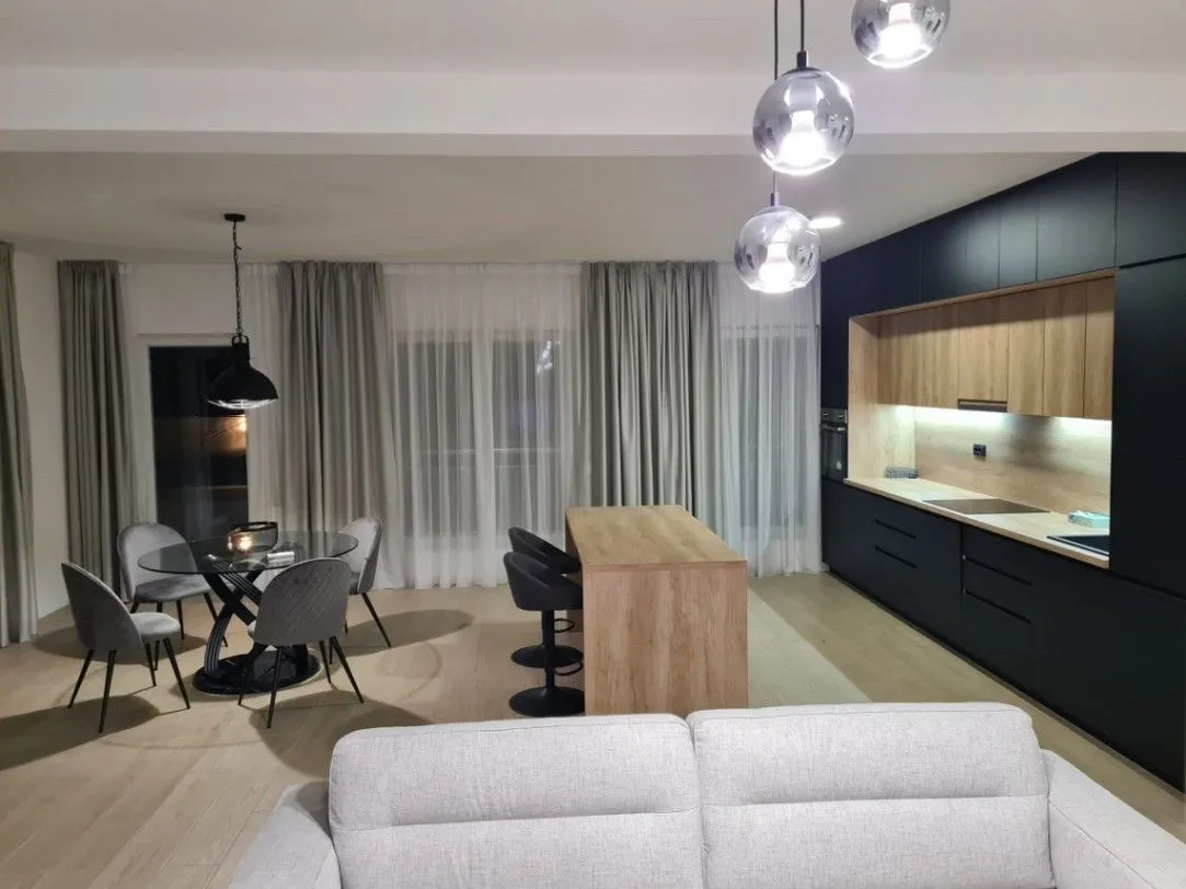 Prodaja, četvorosoban stan, 145m², Savski Venac, Beograd