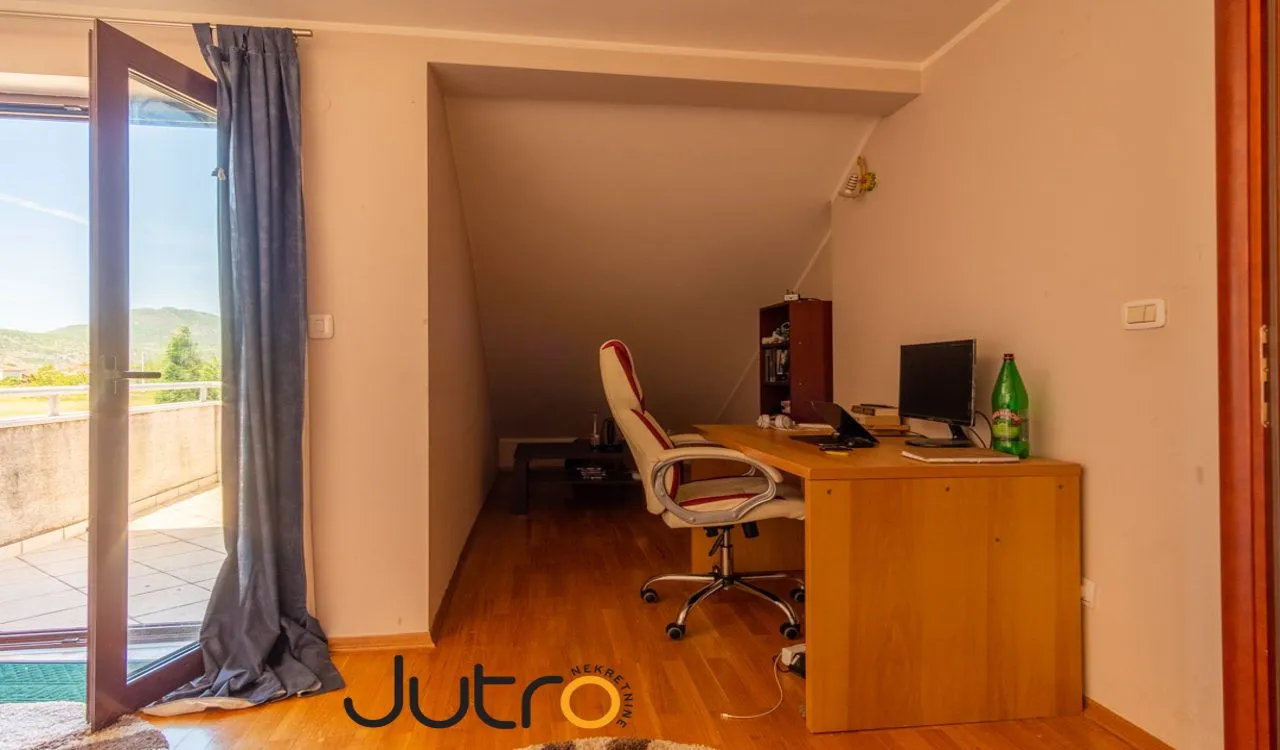 Rent, house, 320m², Donja Gorica, Podgorica