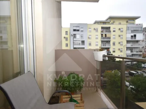 Rent, three bedroom apartment, 95m², Blok 9, Podgorica - image 17