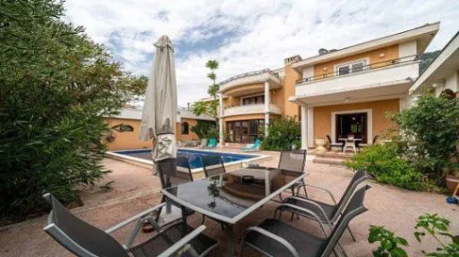 Prodaja, kuća, 450m², Tivat, Crna Gora