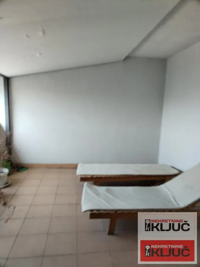 Prodaja, četvorosoban stan, 148m², Centar, Novi Sad