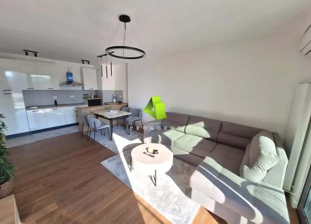 Izdavanje, trosoban stan, 80m², Medijana, Niš