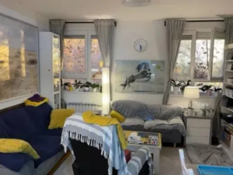 Prodaja, trosoban stan, 61m², Kluz, Zvezdara Sve Podlokacije - image 1