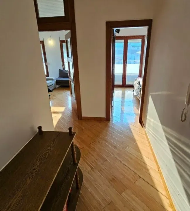 Izdavanje, dvosoban stan, 64m², Stari Aerodrom, Podgorica