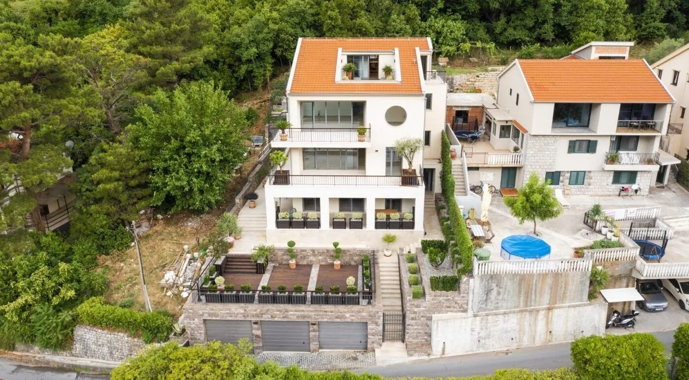 Prodaja, dvosoban stan, 160m², Prčanj, Kotor