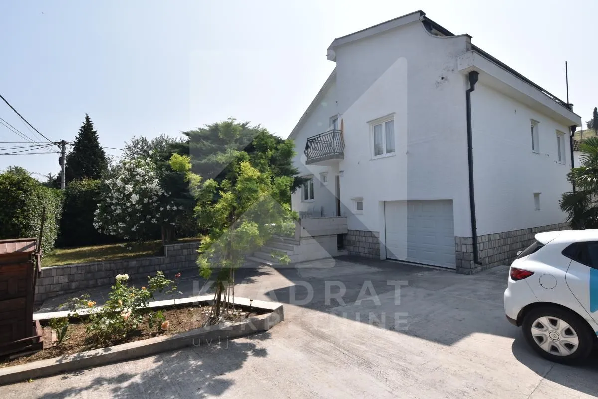 Izdavanje, kuća, 250m², Zagorič, Podgorica