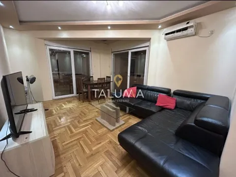 Izdavanje, dvosoban stan, 63m², City Kvart, Podgorica