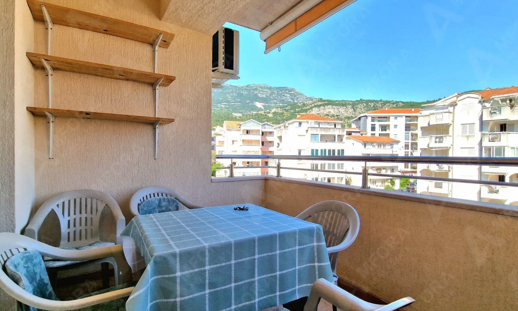 Rent, three bedroom apartment, 90m², Budva, Crna Gora
