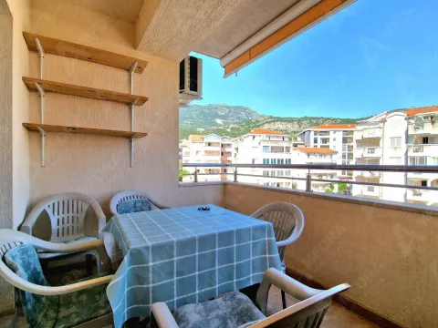 Rent, three bedroom apartment, 90m², Budva, Crna Gora - image 5