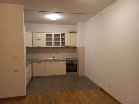 Rent, two bedroom apartment, 70m², City Kvart, Podgorica - image 3