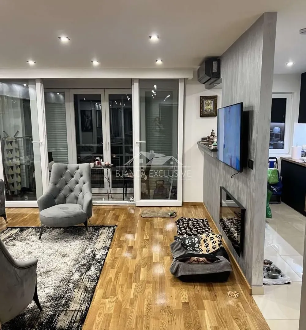 Sale, two bedroom apartment, 60m², Novi Beograd Blok 28, Novi Beograd Sve Podlokacije