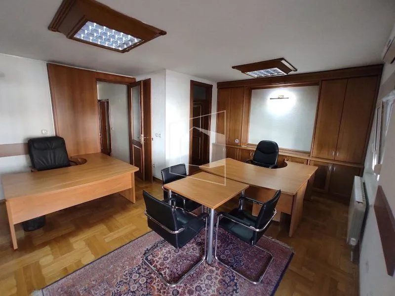Rent, office space, 150m², Stara Varoš, Podgorica
