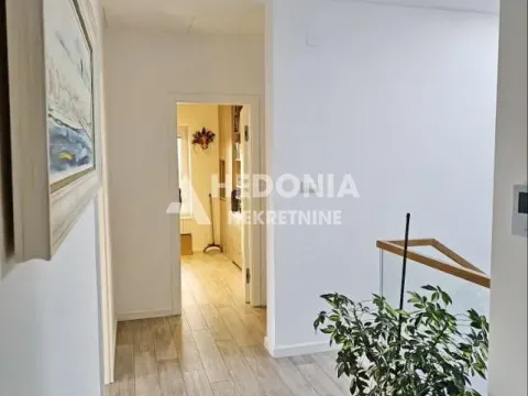 Prodaja, kuća, 426m², Boleč, Grocka - image 16