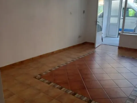 Sale, one bedroom apartment, 42m², Podkošljun, Budva - image 4