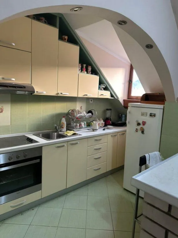 Prodaja, dvosoban stan, 76m², Cetinje, Crna Gora