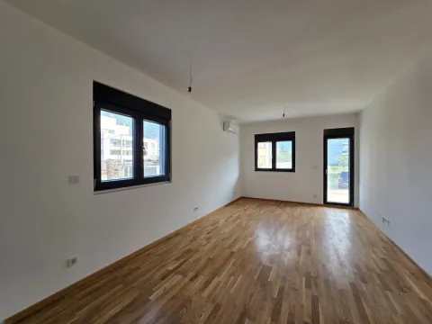 Sale, one bedroom apartment, 42m², Ilino, Bar - image 2