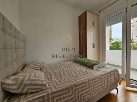 Izdavanje, jednosoban stan, 38m², Centar, Bar - image 12